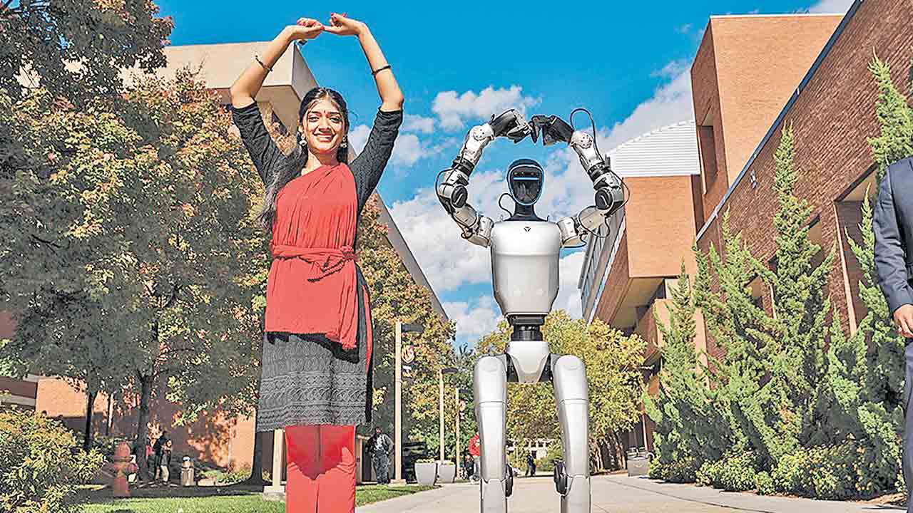 భరతనాట్యం ద్వారా రోబోలకు శిక్షణ