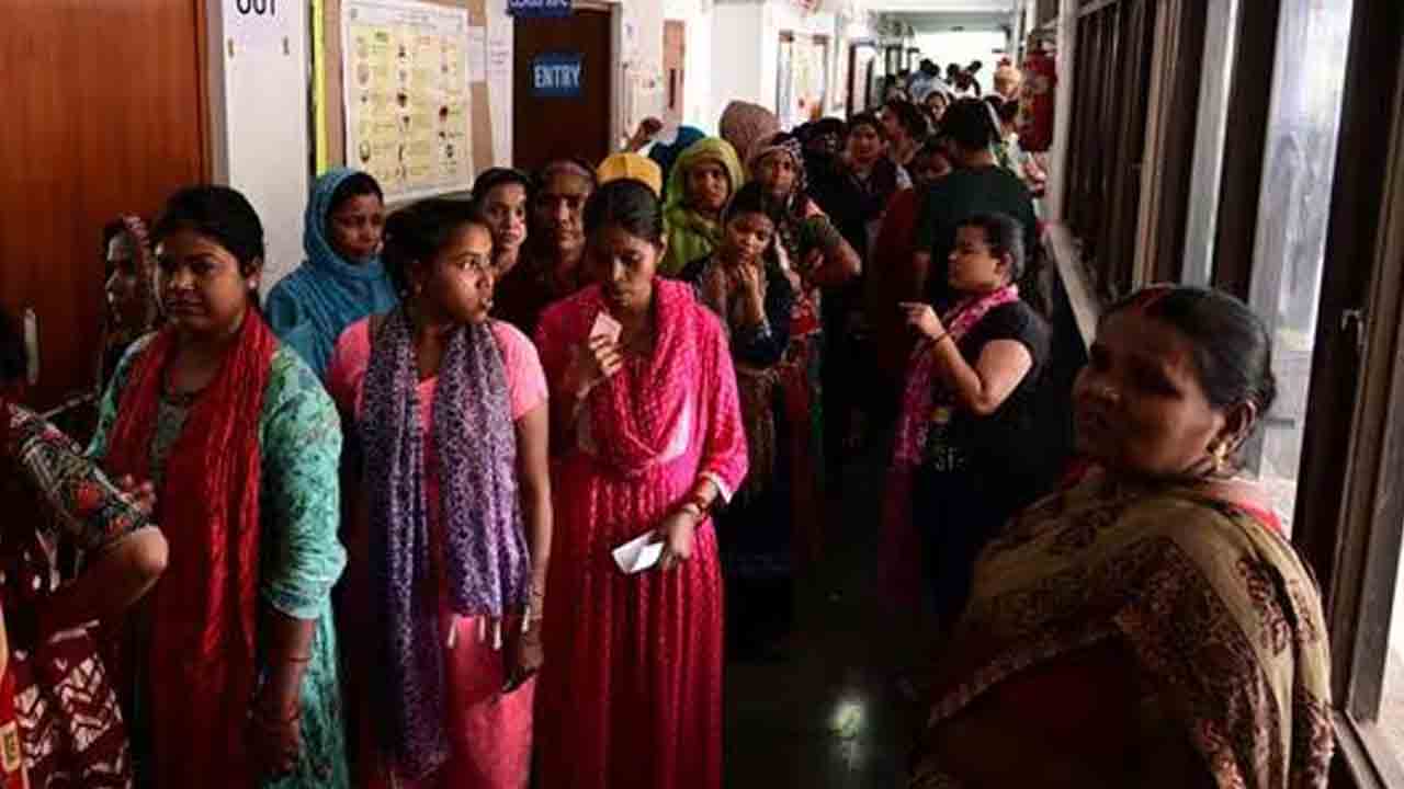 కాంగ్రెస్‌పె ఉరుముతున్న ఊరు!.. మాట తప్పిన పాలనపై పల్లె పంచాయితీ