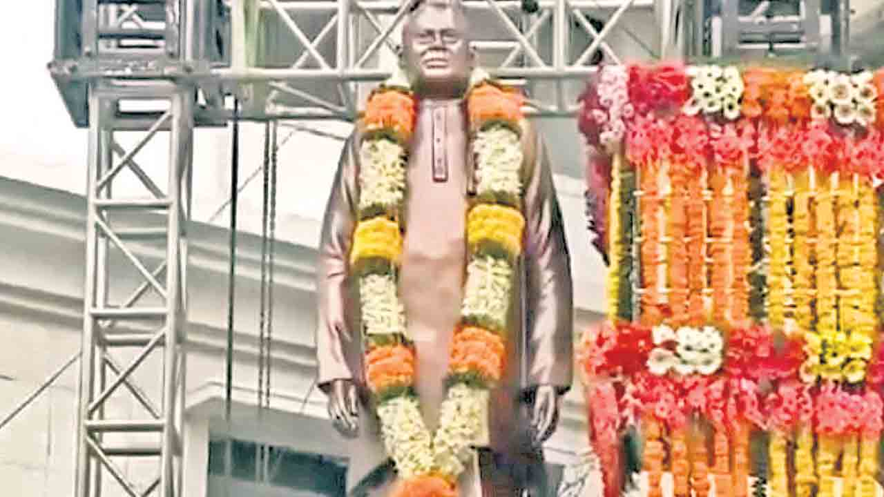 ఆధిపత్యానికి అందమైన భాషలు