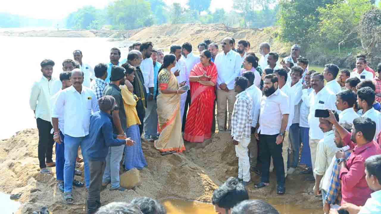 Sand Mafia | 45 రోజులుగా రోడ్డు వేసి మరీ అక్రమంగా ఇసుక తవ్వకాలు..