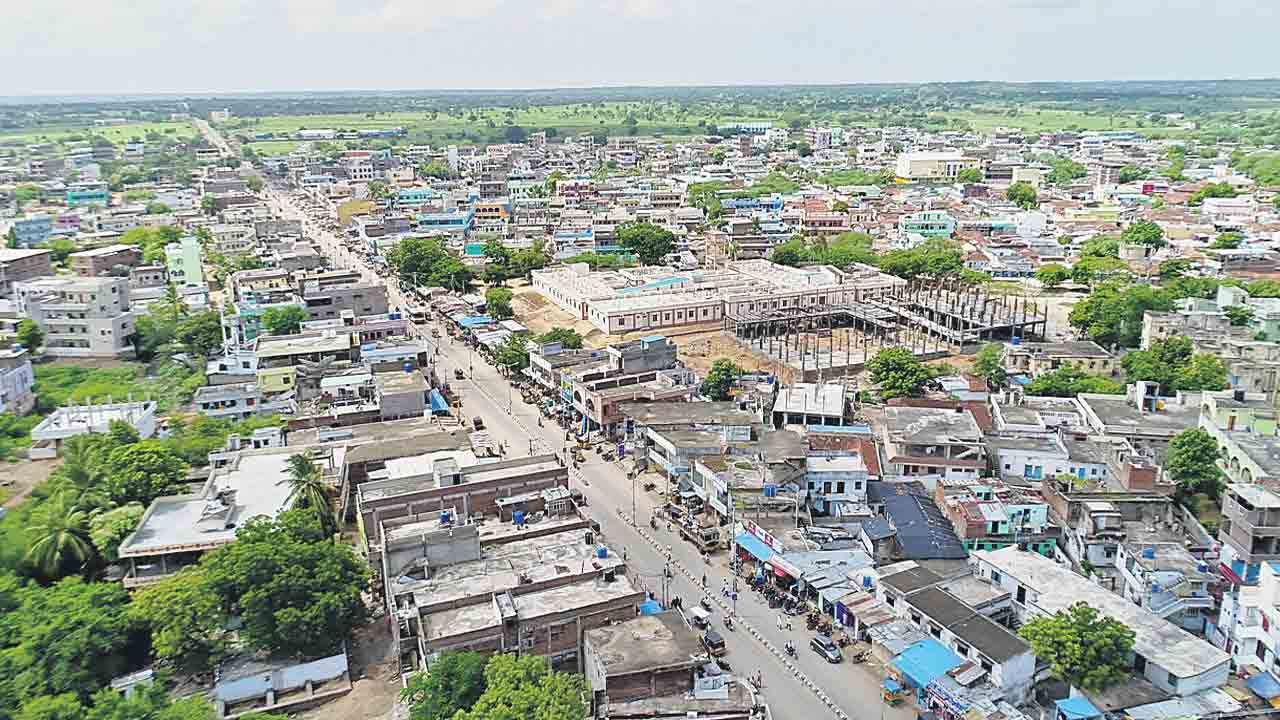 ఇదేం పంచాయితీ..!