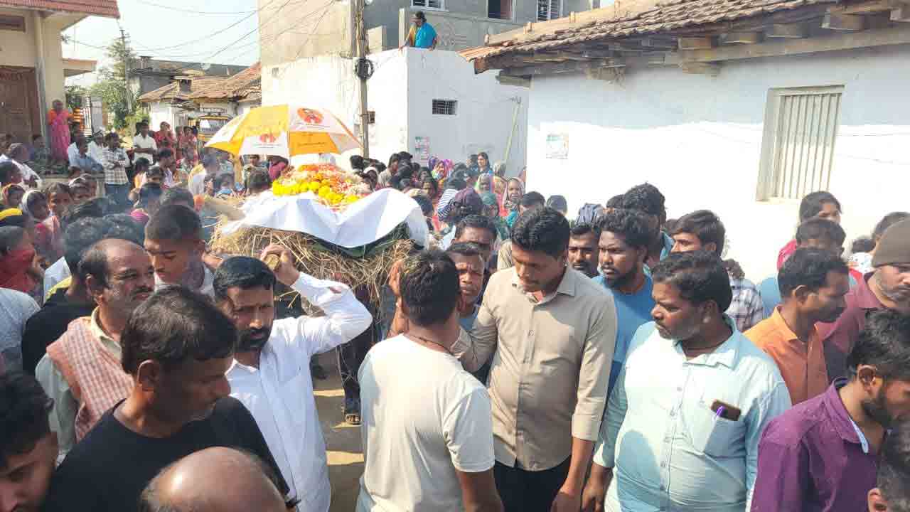 Solipeta Sathish Reddy | వేముల కిషన్ కుటుంబానికి అండగా ఉంటాం : బీఆర్ఎస్ రాష్ట్ర నేత సోలిపేట సతీష్ రెడ్డి