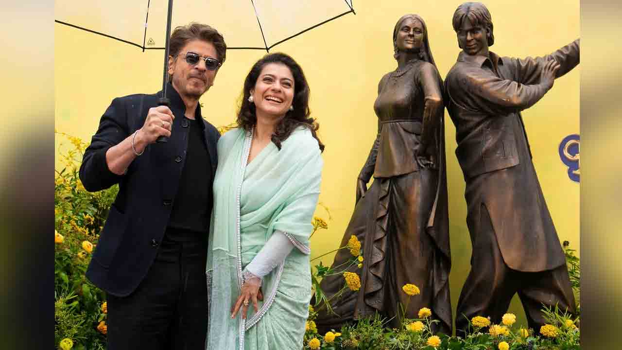 Shah rukh Khan | ప్రపంచ వేదికపై DDLJ.. హ్యారీ పోటర్, బ్యాట్‌మాన్ పక్కన షారుఖ్, కాజోల్ విగ్రహం!