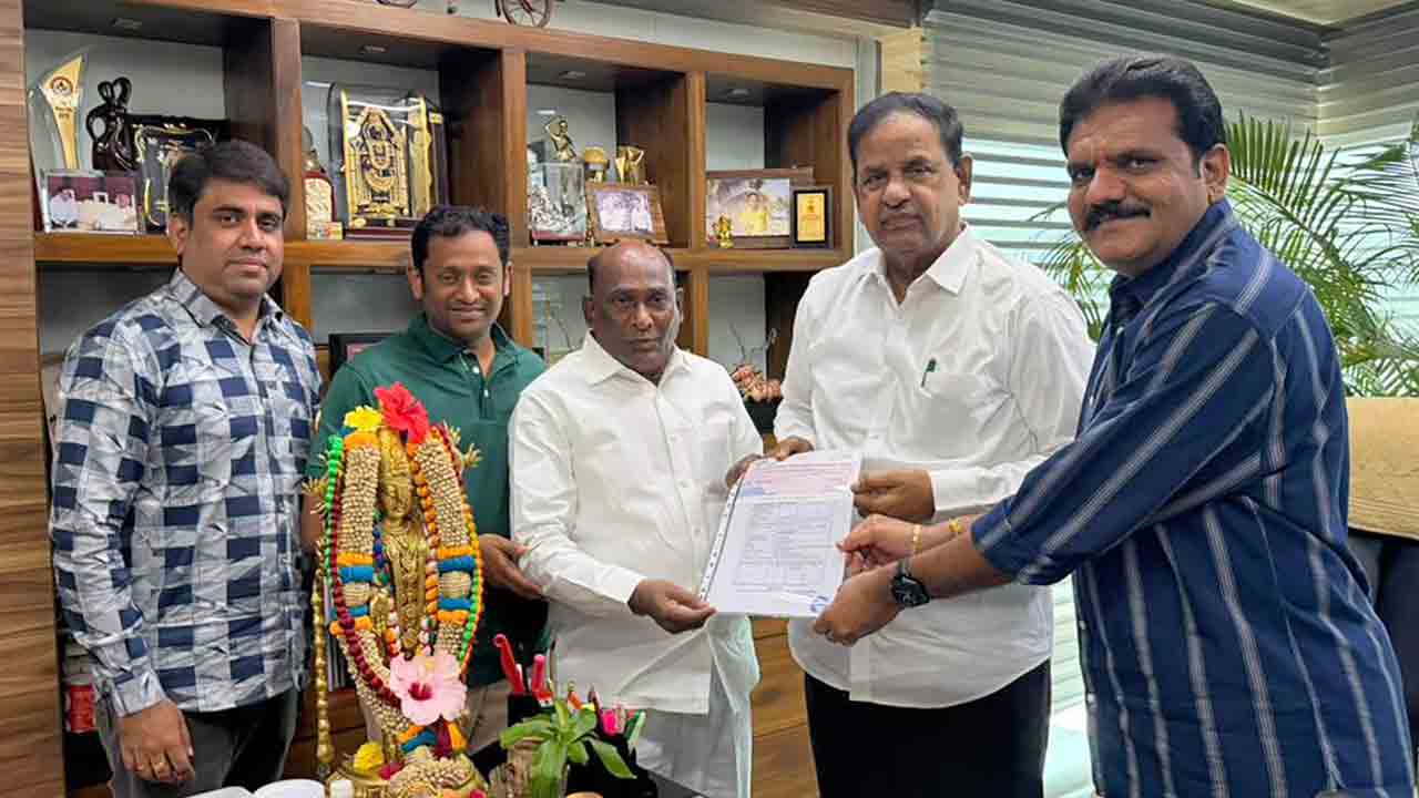 Donations | తిరుమల బర్డ్ ట్రస్ట్ కు రూ.10 లక్షల విరాళం