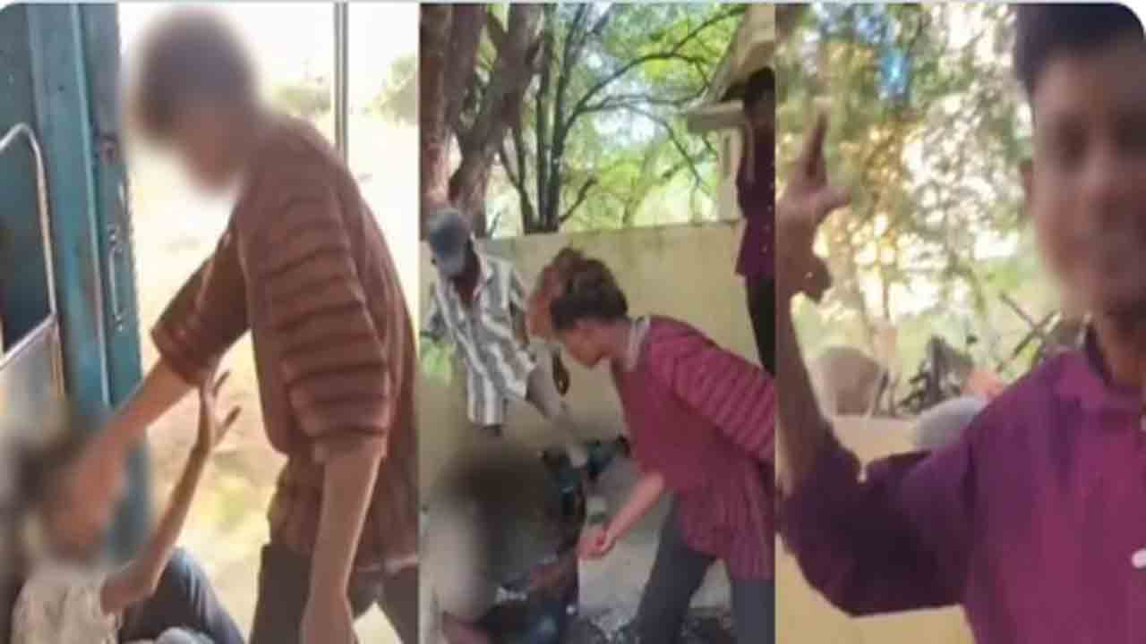 Teens Attack Migrant Worker | వలస కార్మికుడిపై కత్తులతో దాడి.. విక్టరీ   చిహ్నంతో యువకుల పోజులు