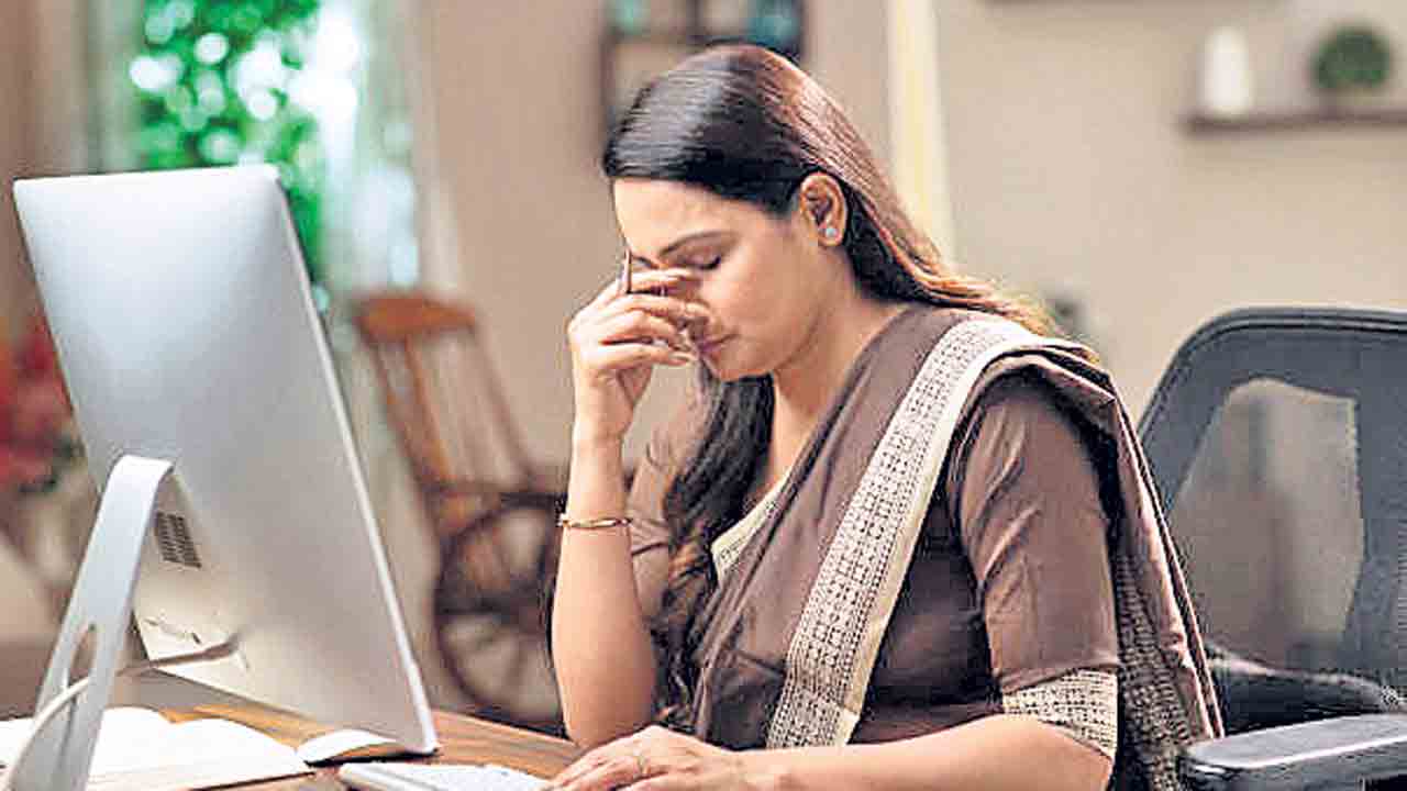 ఇవేం శిక్షణలు డిసెంబర్‌ వరకే టీచర్లకు 22 రోజులపాటు శిక్షణ