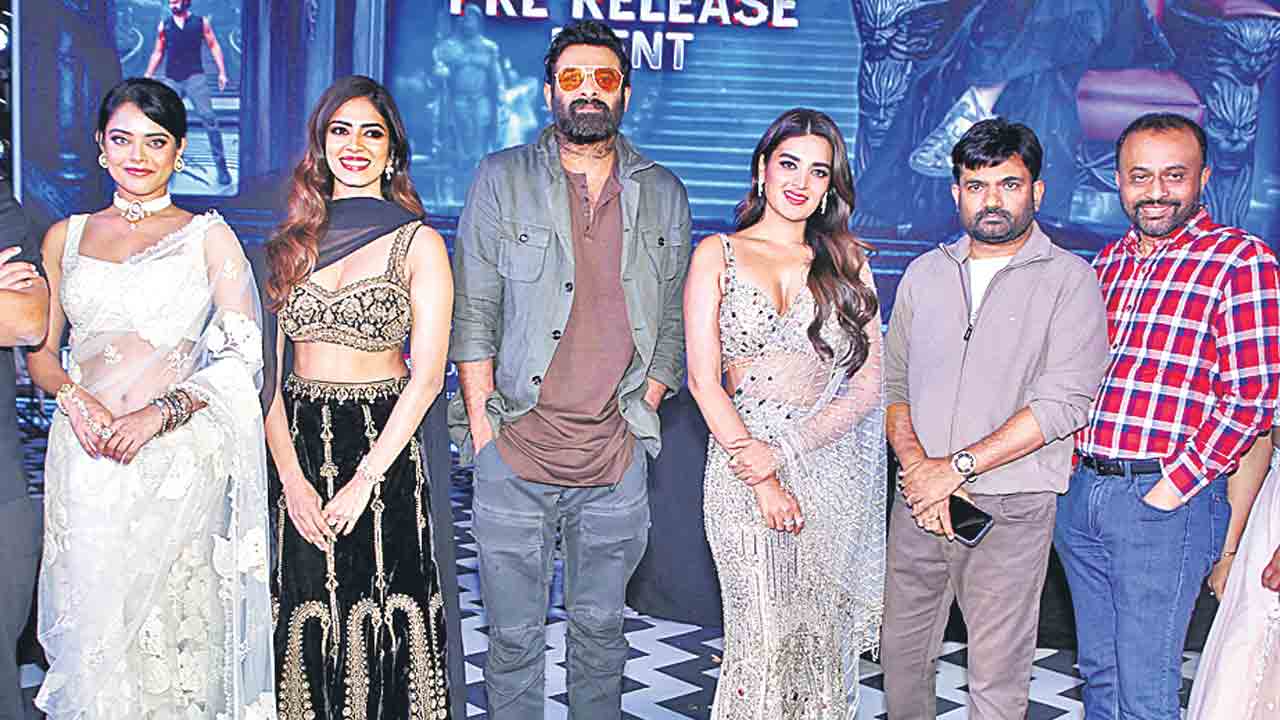 డైరెక్టర్‌ మారుతి రైటింగ్‌కి అభిమానిని అయిపోయా