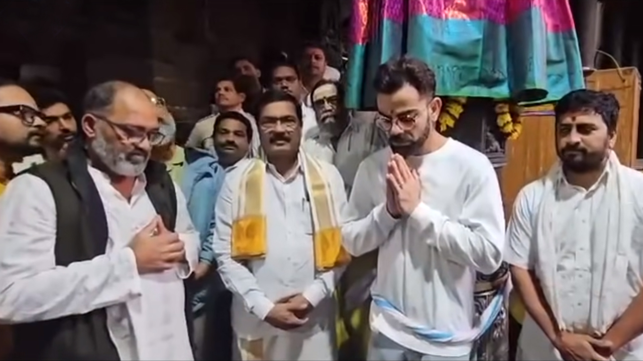 Virat Kohli | సింహాచలం అప్పన్న స్వామిని దర్శించుకున్న విరాట్‌ కోహ్లీ