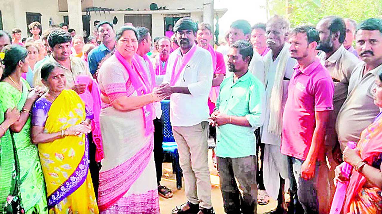 కాంగ్రెస్‌ పాలనలో సంక్షేమం గాలికి..