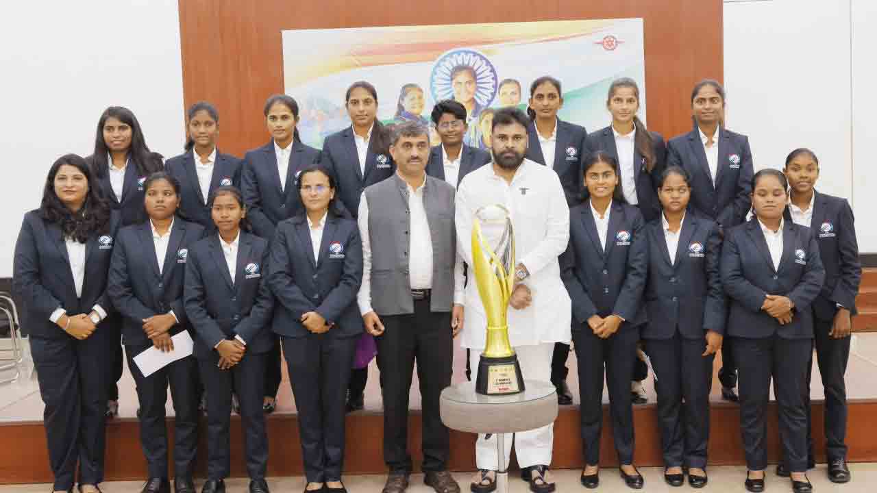 Pawan Kalyan | మహిళల అంధుల క్రికెట్ జట్టును అభినందించిన పవన్‌ కల్యాణ్‌