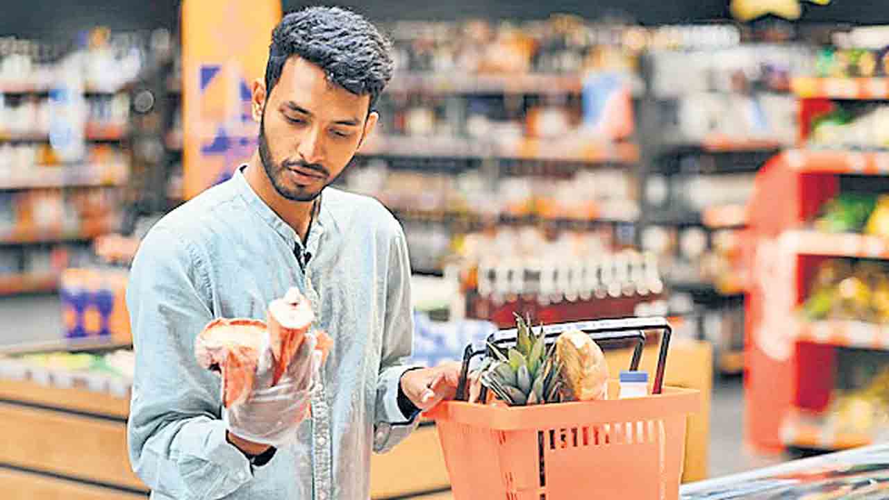 తక్కువ మొత్తంతో.. అన్నీ యూపీఐతో!