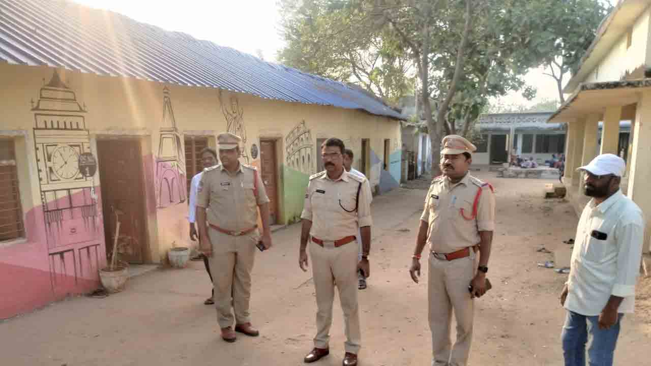 ACP Ravikumar | ఎన్నికలు ప్రశాంతంగా జరిగేలా సహకరించాలి  : ఏసీపీ రవికుమార్