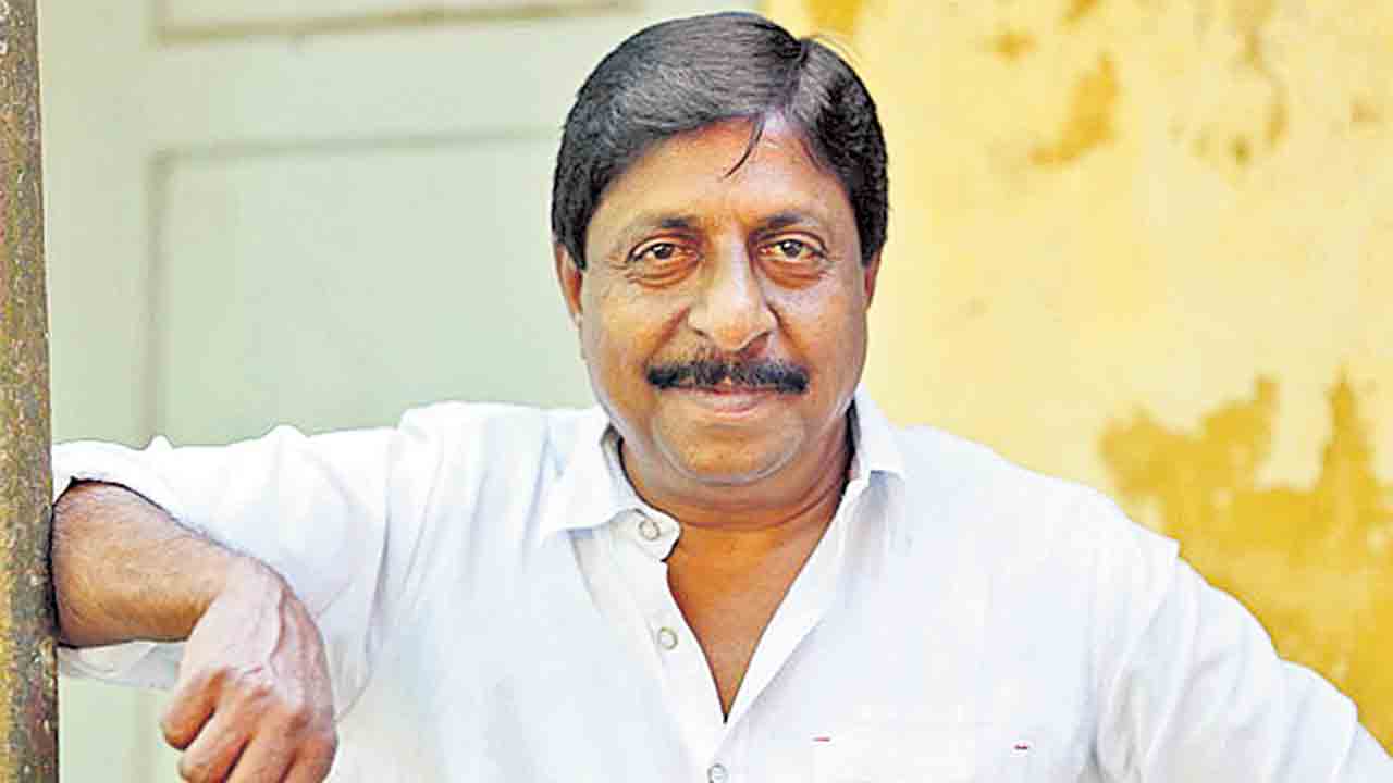 మలయాళ నటుడు శ్రీనివాసన్‌ కన్నుమూత