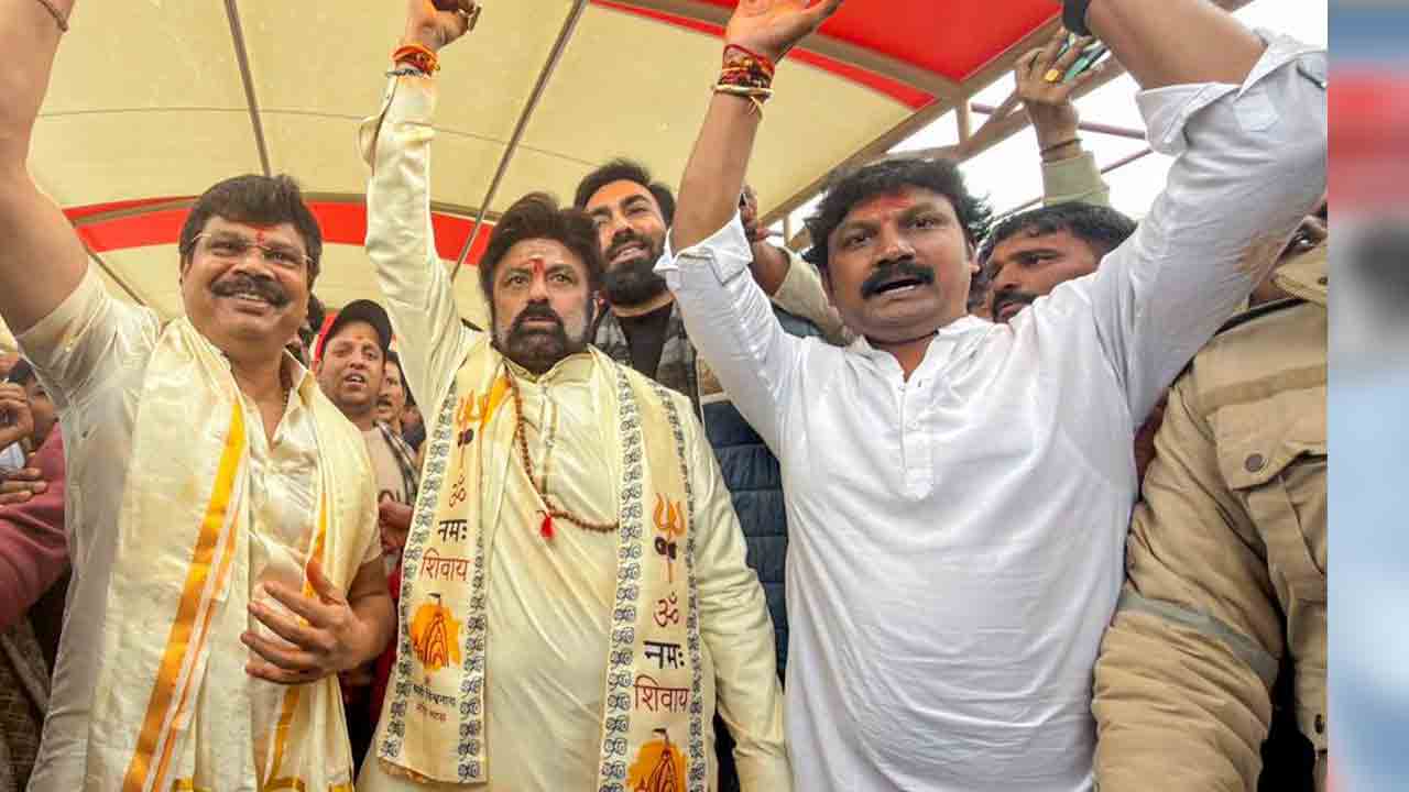 Akhanda 2 | కాశీ విశ్వనాథుని సన్నిధిలో ‘అఖండ-2’ టీమ్.. బాలయ్య-బోయపాటి మొక్కులు!