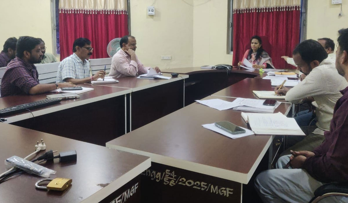 Blacklisted | క్వాలిటీ లేకుంటే కాంట్రాక్టర్లు బ్లాక్ లిస్టులోకే.. ఇంజనీరింగ్ అధికారులకు అదనపు కలెక్టర్ అరుణ శ్రీ ఆదేశం