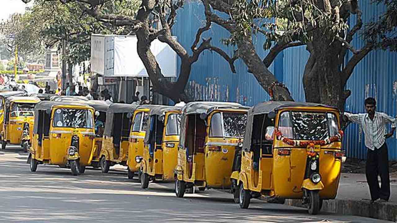 TSARDU JAC | కాంగ్రెస్ హామీలపై ఆటోవాలా ఆగ్రహం.. డిమాండ్ల సాధనకు రేపు భారీ ధర్నా..!