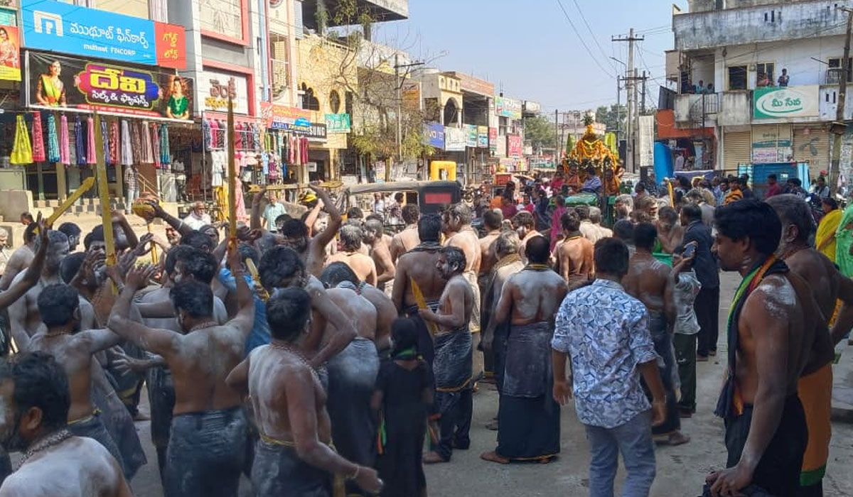 Manthani | మంథనిలో కన్నుల పండువగా అయ్యప్ప స్వామి శోభయాత్ర