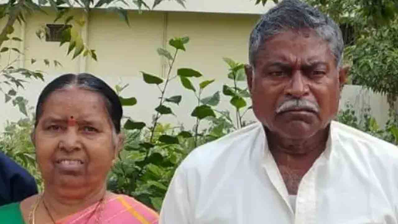 Couple committed suicide | జనగామ జిల్లాలో విషాదం..పురుగుల మందు తాగి దంపతులు ఆత్మహత్య