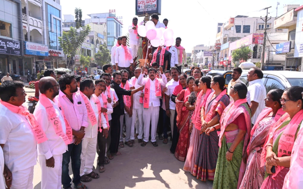 Suryapet : తెలంగాణ చరిత్రలో చిర‌స్థాయిగా కేసీఆర్ : బడుగుల లింగయ్య యాదవ్