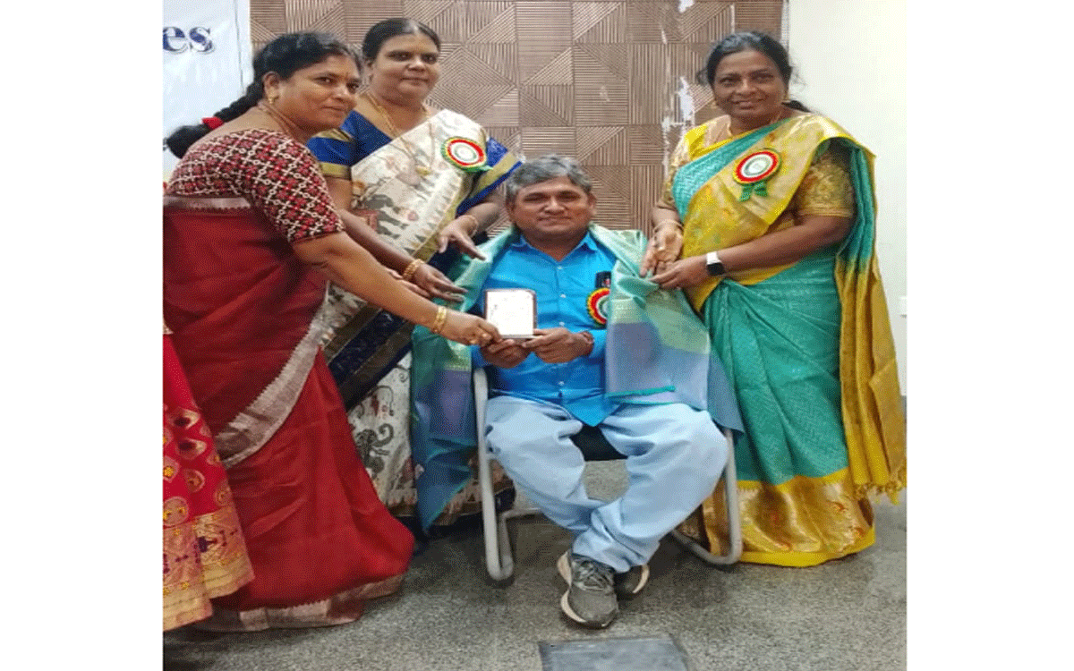 Tekulapally : ఉత్తమ ఉపాధ్యాయుడిగా బానోత్ లక్ష్మా