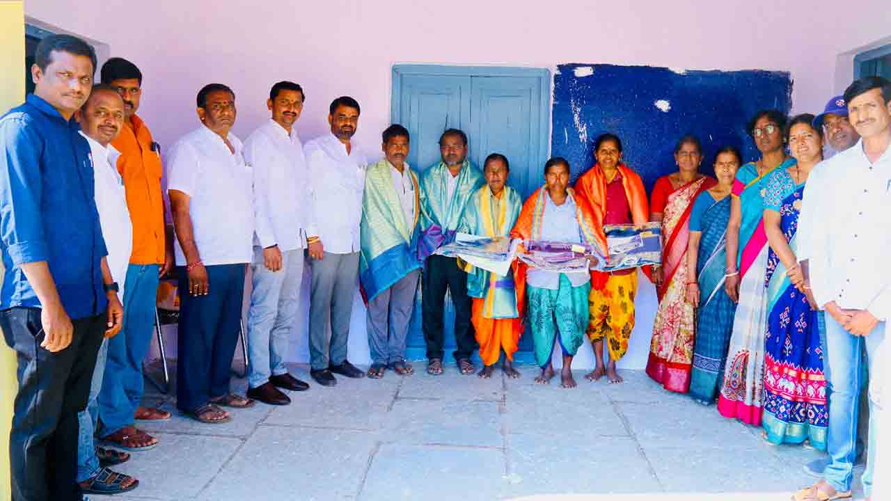 Bheemadevarapalli | పారిశుద్ధ్య కార్మికులు సహాయ సహకారాలు అందించాలి : మాచర్ల కుమారస్వామి