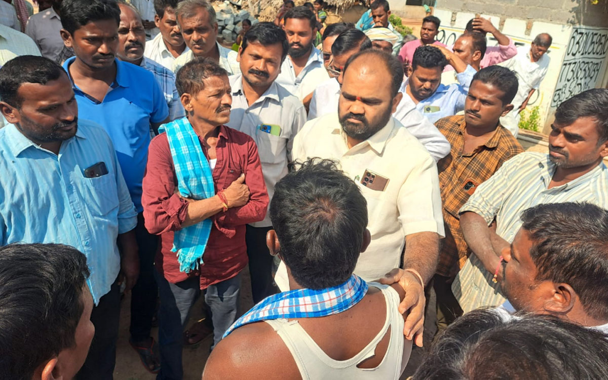 Kanagal : కారింగు నర్సింహాకు మాజీ ఎమ్మెల్యే కంచ‌ర్ల భూపాల్‌రెడ్డి ప‌రామ‌ర్శ‌