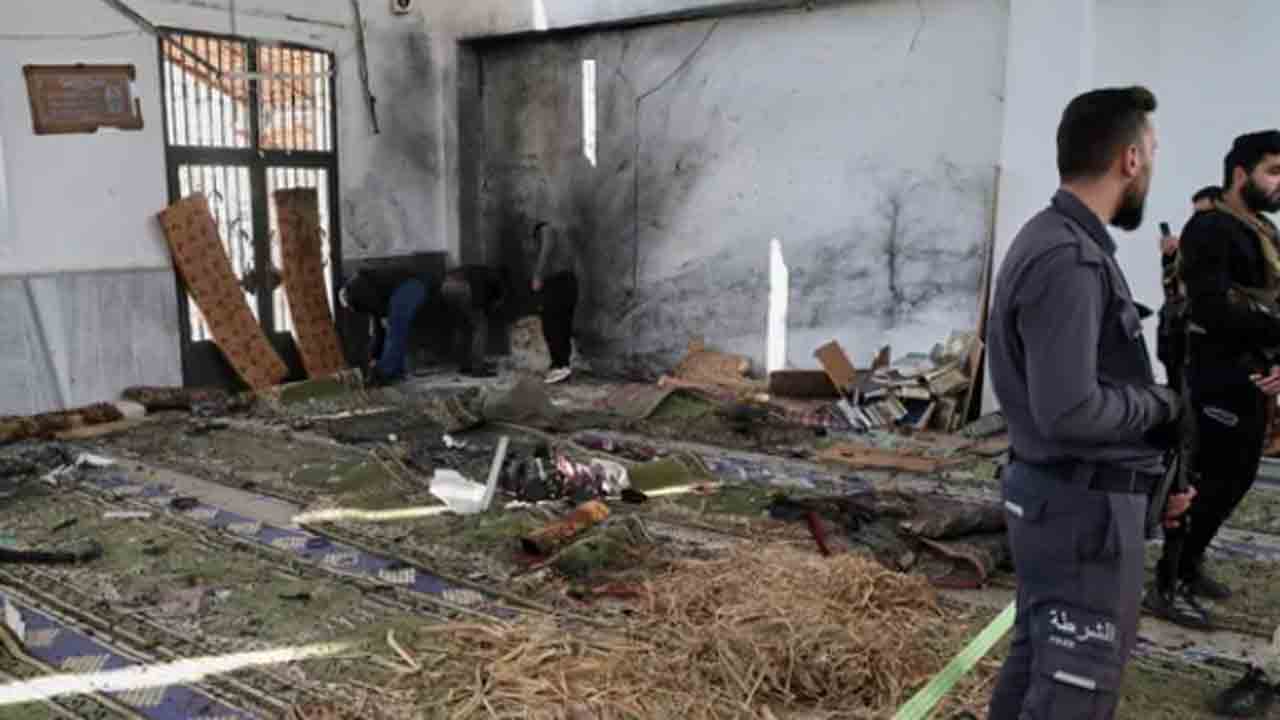 blast at Syria mosque | సిరియా మసీదులో బాంబు పేలుడు.. 8 మంది మృతి, 18   మందికి గాయాలు