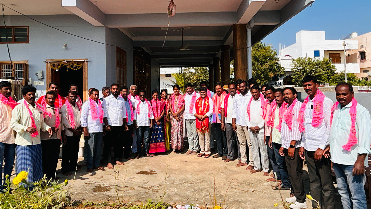 Siricilla Rural | సర్పంచ్‌లు గ్రామ అభివృద్ధికి కృషి చేయాలి  : తోట ఆగయ్య