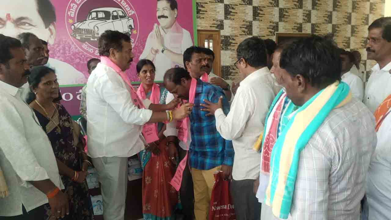 BRS | మాజీ ఎమ్మెల్యే బీరం హర్షవర్ధన్ రెడ్డి సమక్షంలో బీఆర్‌ఎస్‌లో చేరికలు