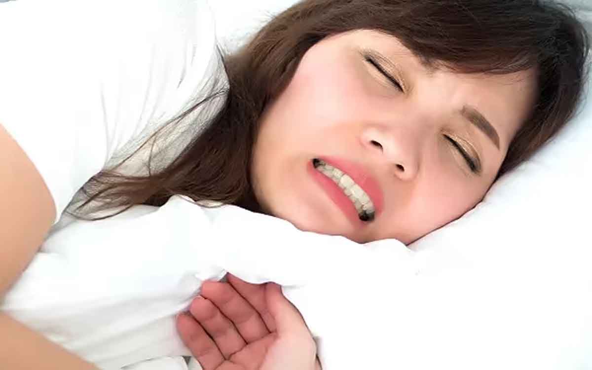 Bruxism | రాత్రి పూట నిద్ర‌లో దంతాల‌ను కొరుకుతున్నారా..? అయితే అలా ఎందుకు చేస్తారు..? దాన్ని ఎలా త‌గ్గించుకోవాలి..?