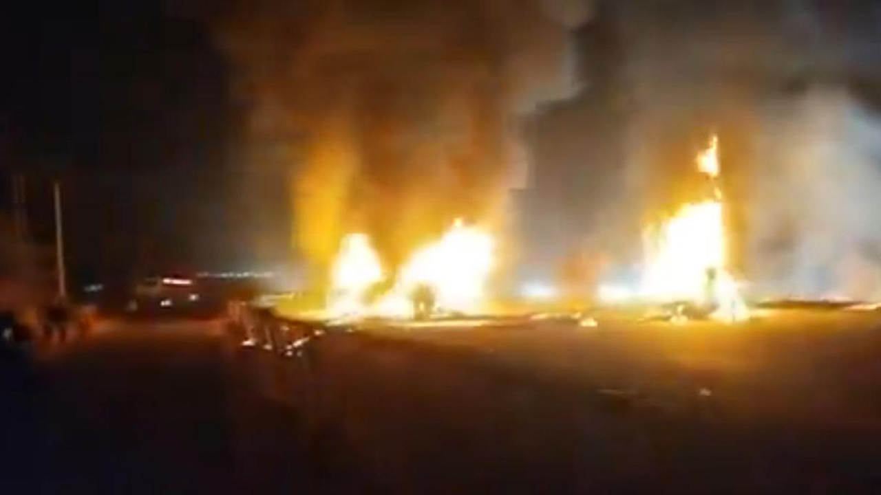 Bus accident | కర్నాకటలో ఘోర బస్సు ప్రమాదం..17 మంది సజీవ దహనం