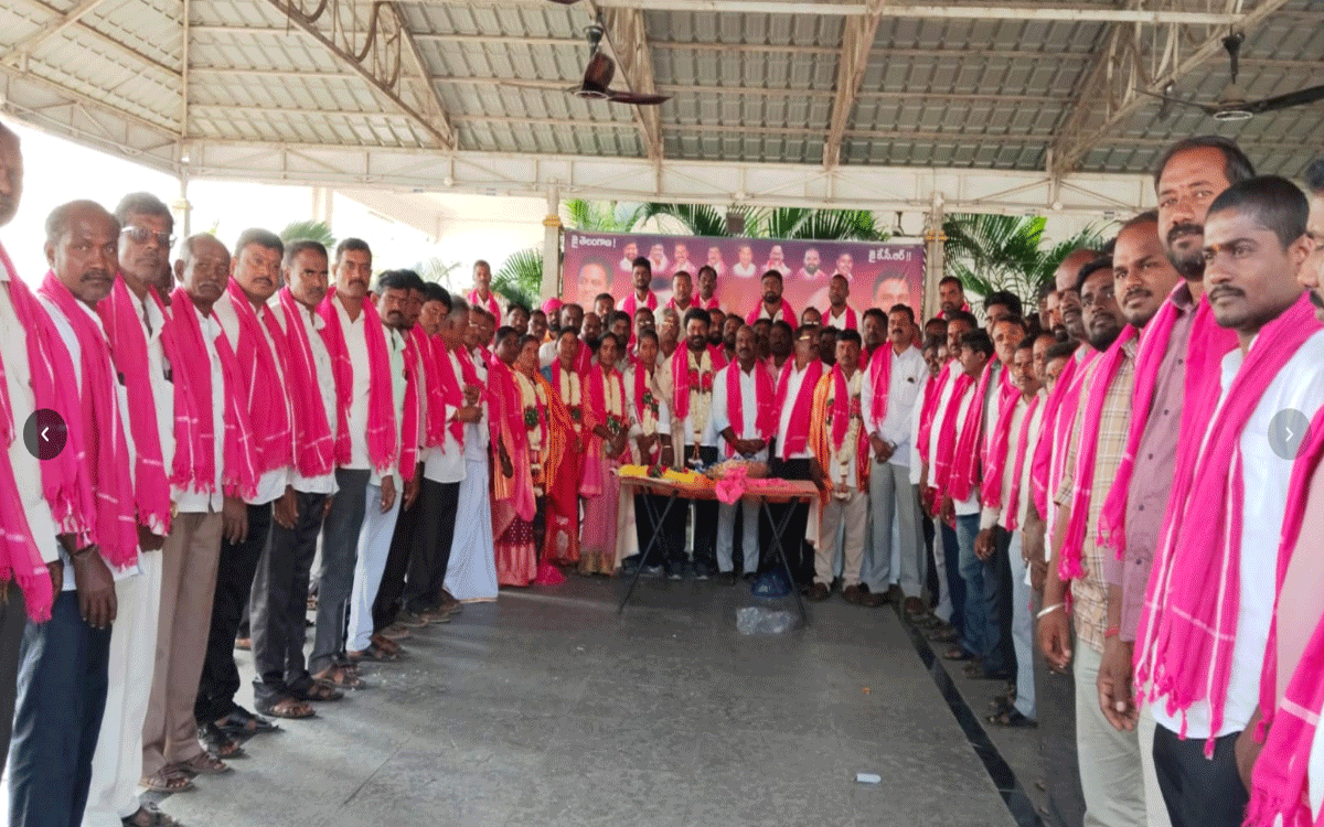 Ramannapet : బీఆర్ఎస్లోకి బోగారం గ్రామ కాంగ్రెస్ శ్రేణులు