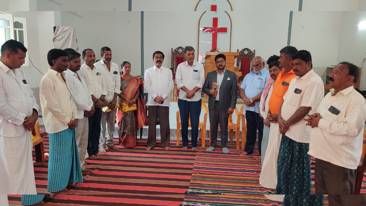 Christmas | ఏసు బోధనలు ప్రపంచ మానవాళికి ఆదర్శం : చిట్టెం రామ్మోహన్ రెడ్డి