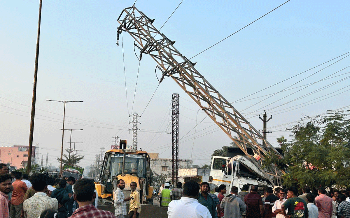 Ramavaram : ఎస్సీబీ నగర్‌లో బొగ్గు టిప్పర్ బీభత్సం