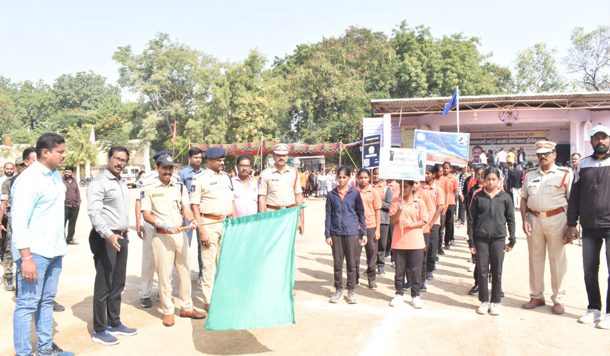 Nizamabad CP Sai Chaitanya | లంచం తీసుకోవడం ఒక పెద్ద నేరం.. నిజామాబాద్‌ పోలీస్ కమిషనర్ సాయి చైతన్య