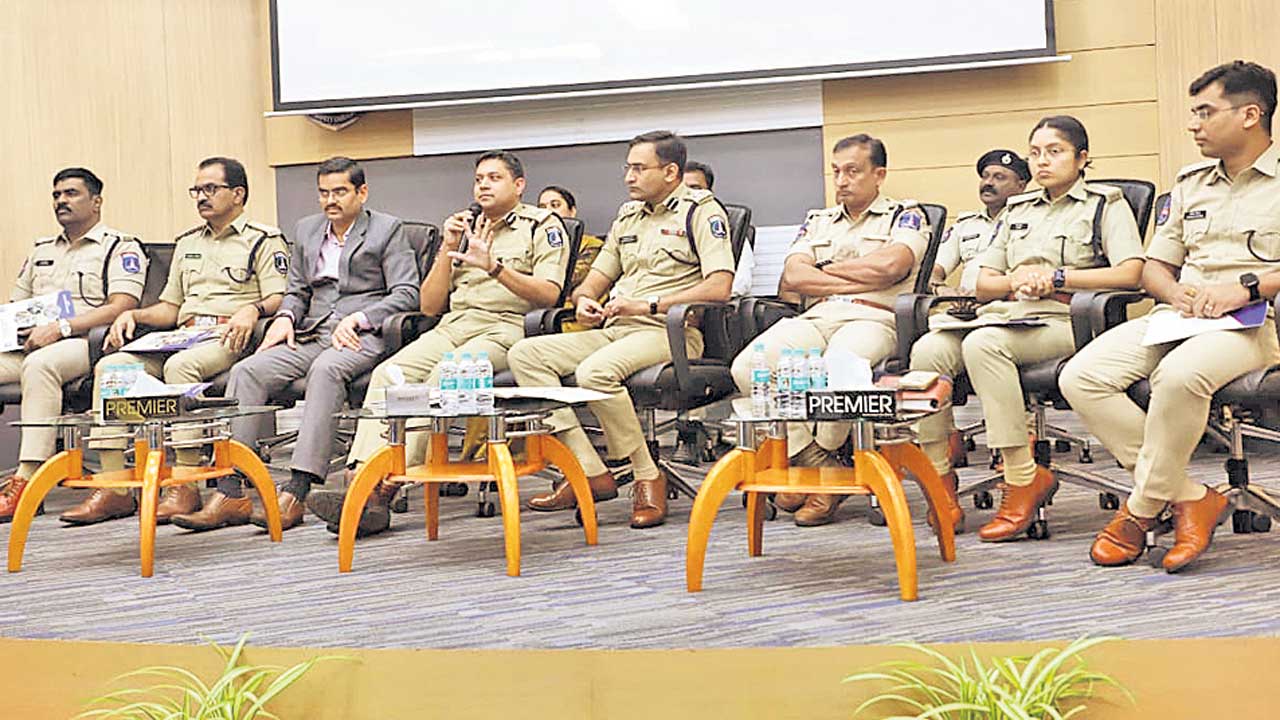 ఫైన్‌లలో ఫస్ట్‌