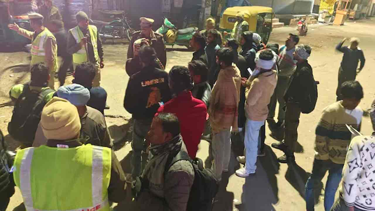 Delhi | న్యూ ఇయర్ ముందు ఢిల్లీలో భారీ ఆపరేషన్.. 285 మంది అరెస్ట్