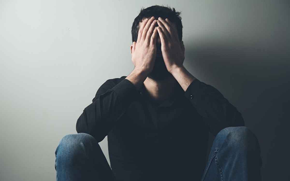 Depression | డిప్రెష‌న్ అస‌లు ఎందుకు వ‌స్తుంది..? ఇది ఉన్న‌వారిని ఎలా గుర్తించాలి..? ఏమేం ఆహారాల‌ను వారికి ఇవ్వాలి..?