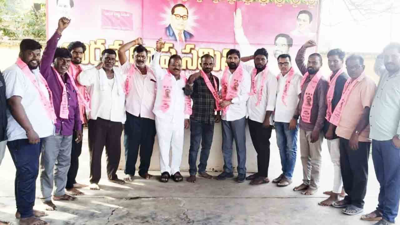 BRS | మాజీ ఎమ్మెల్యే దుర్గం చిన్నయ్య సమక్షంలో బీఆర్‌ఎస్‌లో చేరికలు