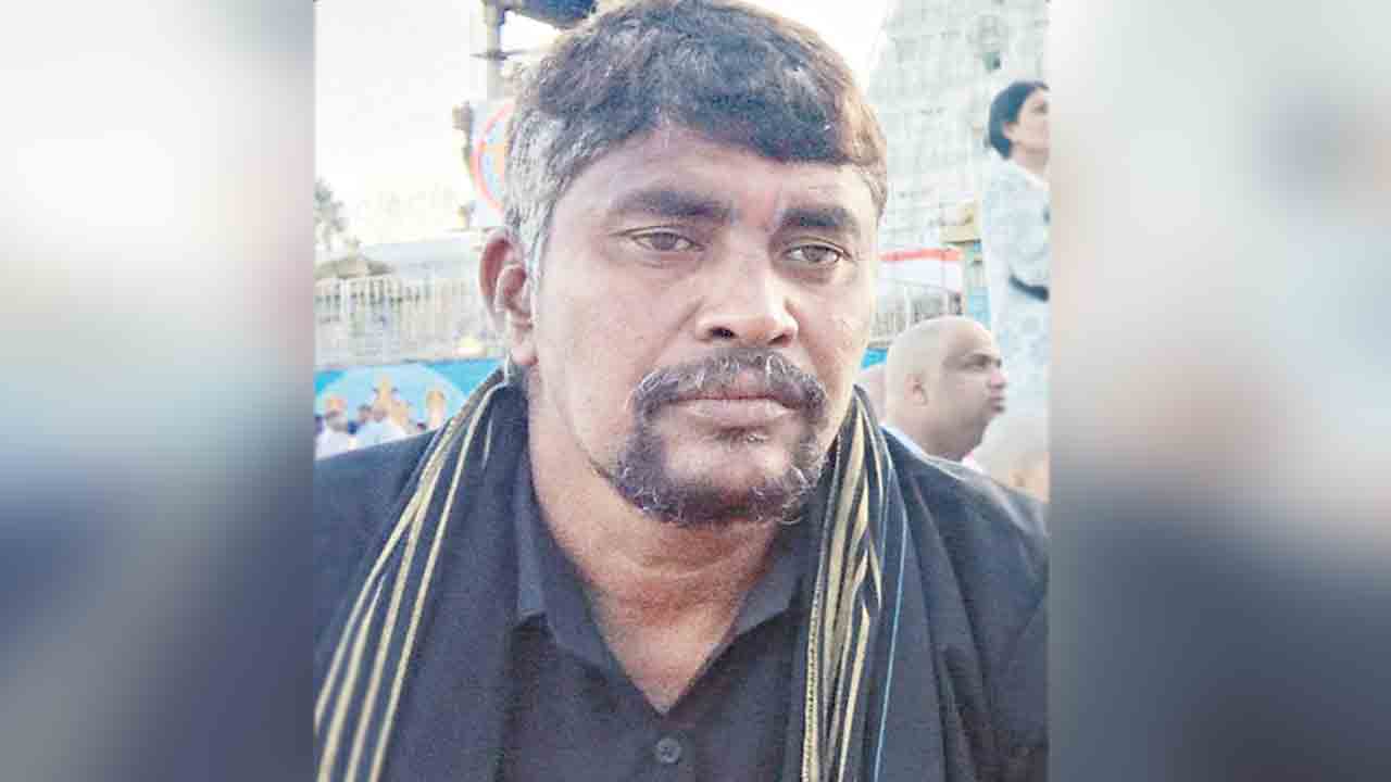 కరెంట్‌ షాక్‌తో రైతు మృతి.. నిర్మల్‌ జిల్లా సుర్జాపూర్‌లో విషాదం