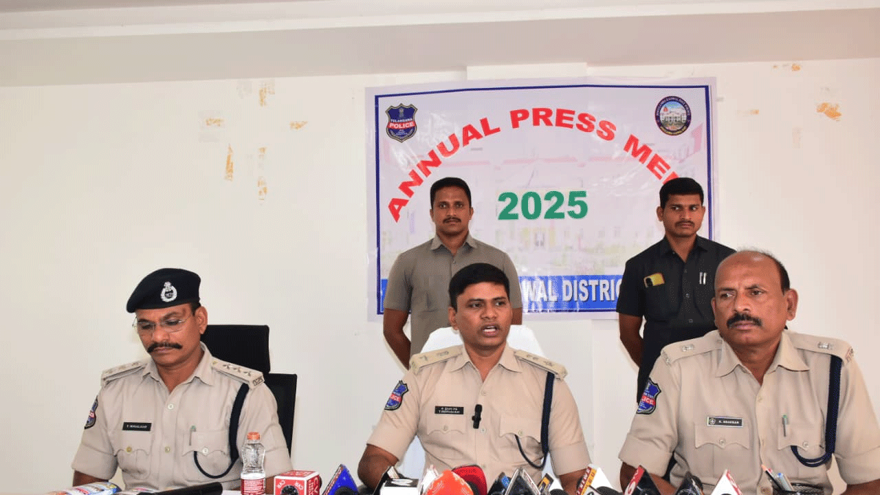 SP Srinivas rao | జోగులాంబ గద్వాల జిల్లాలో తగ్గిన నేరాలు : ఎస్పీ శ్రీనివాస రావు