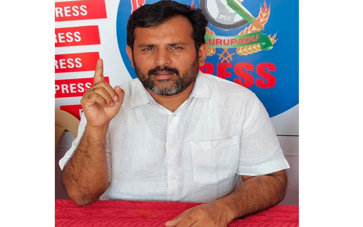 Julurupadu : రేవంత్‌రెడ్డి దిగజారుడుతనానికి నిదర్శనమిది : లకావత్ గిరిబాబు