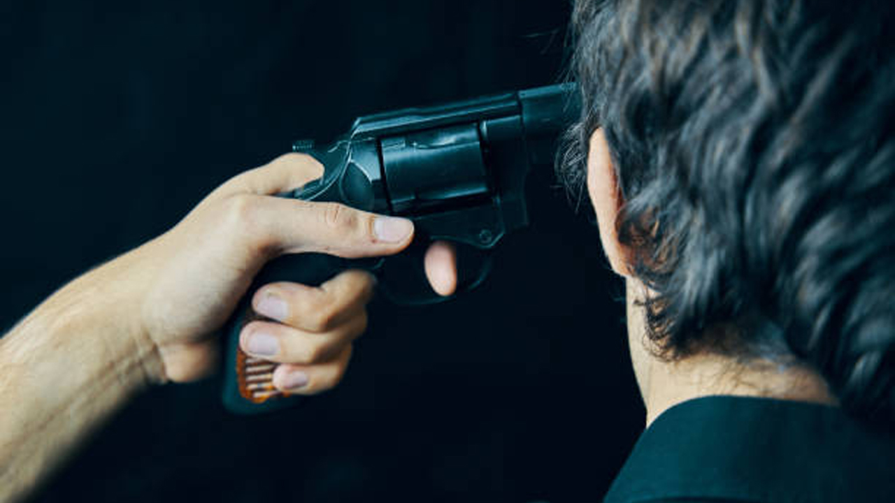 Gunman suicide attempt | హైడ్రా కమిషనర్‌ రంగనాథ్‌ గన్‌మెన్‌ ఆత్మహత్యాయత్నం.. పరిస్థితి విషమం