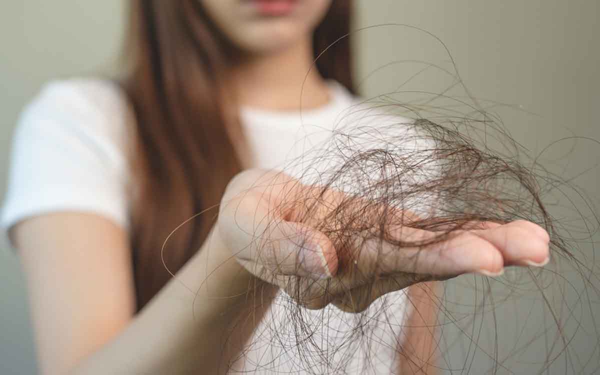 Hair Fall Reasons | అస‌లు జుట్టు ఎందుకు రాలిపోతుంది..? దీని వెనుక ఉండే ప్ర‌ధాన కార‌ణాలు ఏమిటి..? వాటికి ఏం చేయాలి..?