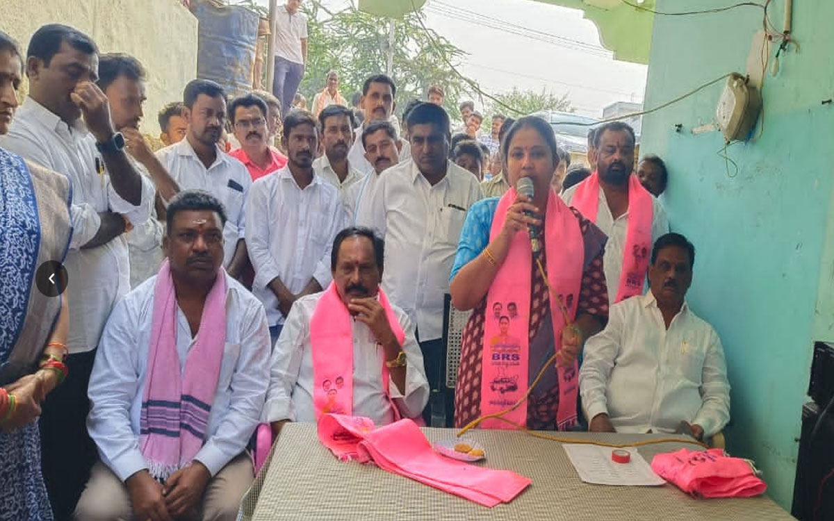 ekulapally : బీఆర్ఎస్ వెంటే ప్రజలు : మాజీ ఎమ్మెల్యే హరిప్రియ‌ నాయక్