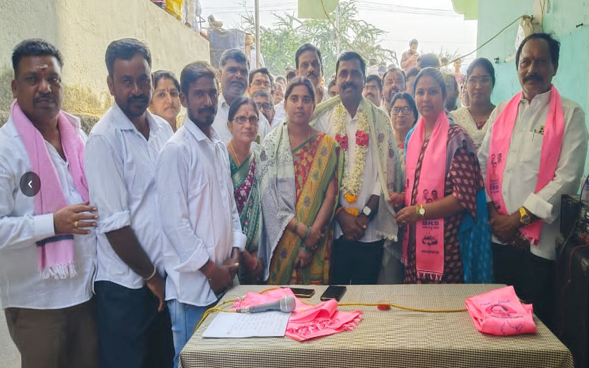 ekulapally : బీఆర్ఎస్ వెంటే ప్రజలు : మాజీ ఎమ్మెల్యే హరిప్రియ‌ నాయక్