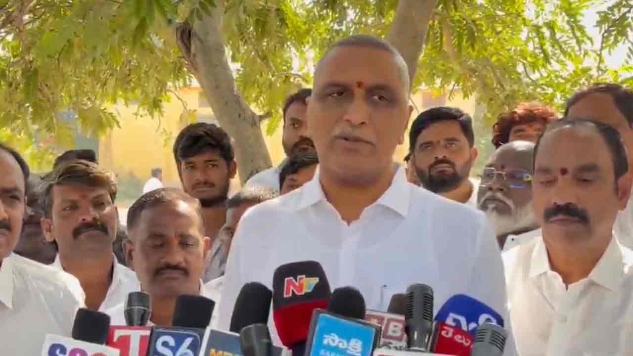 నువ్వు రంగనాయకసాగర్‌లో మునిగితే కాళేశ్వరం ఉన్నట్లు.. తేలితే కాళేశ్వరం కూలినట్లు.. రేవంత్‌పై హరీశ్‌రావు సెటైర్లు