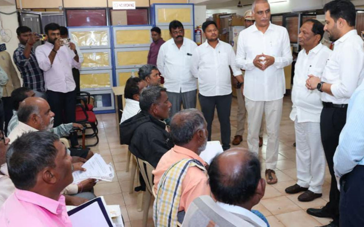 Ramavaram : సింగ‌రేణిలో మ‌రోసారి మెడిక‌ల్ బోర్డు నిర్వ‌హించాలి : మాజీ మంత్రి హరీశ్‌రావు