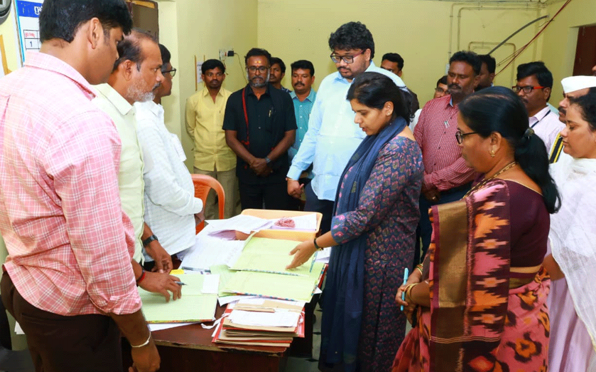 Nalgonda ; నామినేష‌న్ దాఖ‌లులో కుల ద్రువీక‌ర‌ణ‌కు బ‌దులు గెజిటెడ్ డిక్ల‌రేష‌నైనా ఓకే : క‌లెక్ట‌ర్ ఇలా త్రిపాఠి