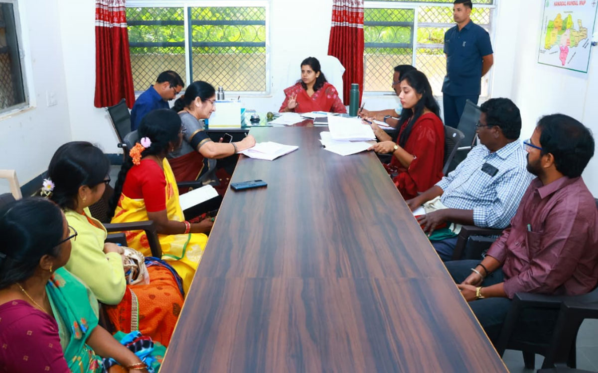 Nalgonda City : జాప్యం లేకుండా కుల, ఆదాయ ధ్రువపత్రాలు జారీ చేయాలి : క‌లెక్ట‌ర్ ఇలా త్రిపాఠి